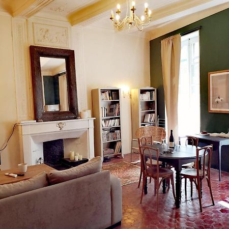 Ancienne maison de maîtres Lourmarin Extérieur photo