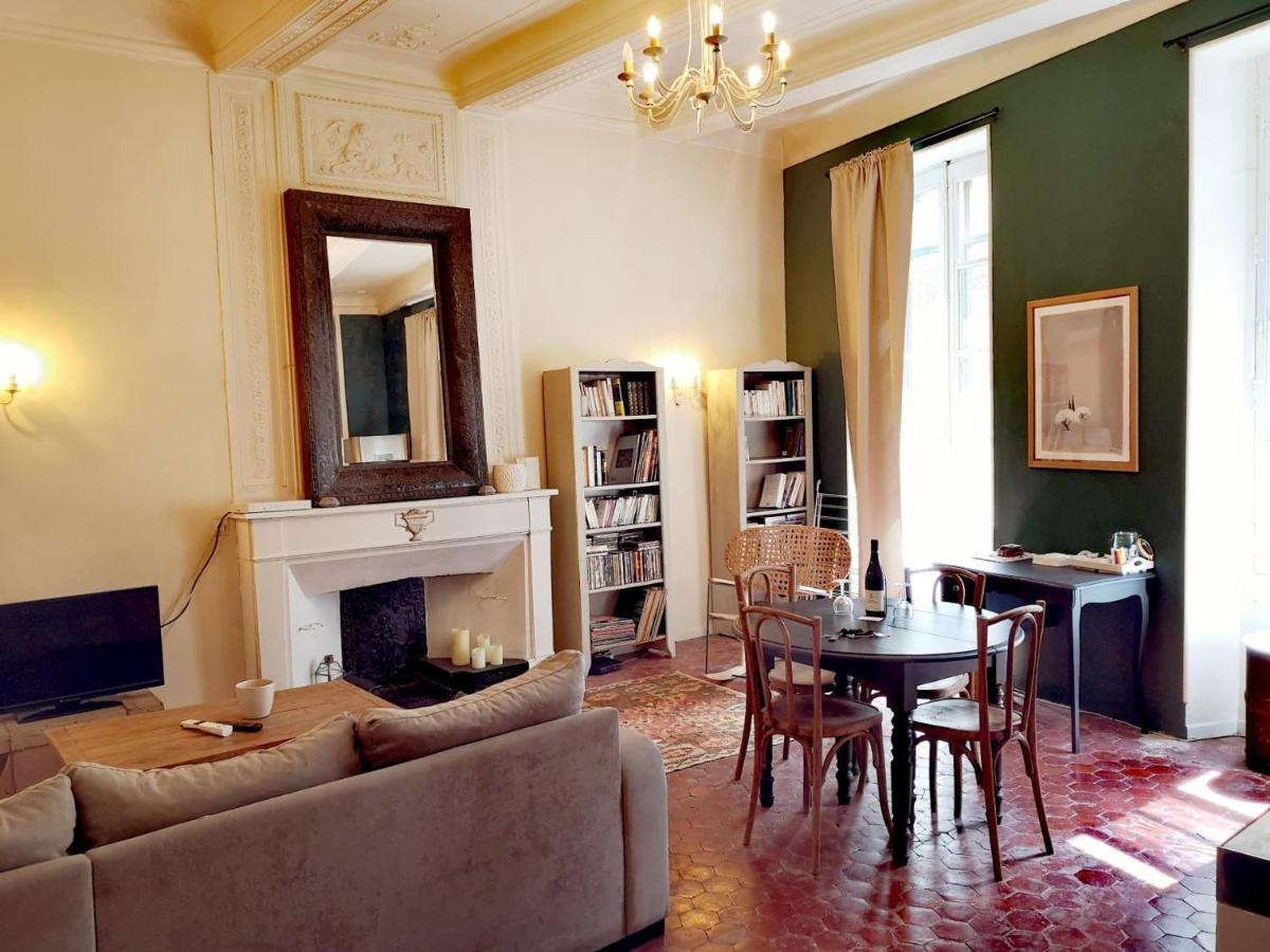 Ancienne maison de maîtres Lourmarin Extérieur photo