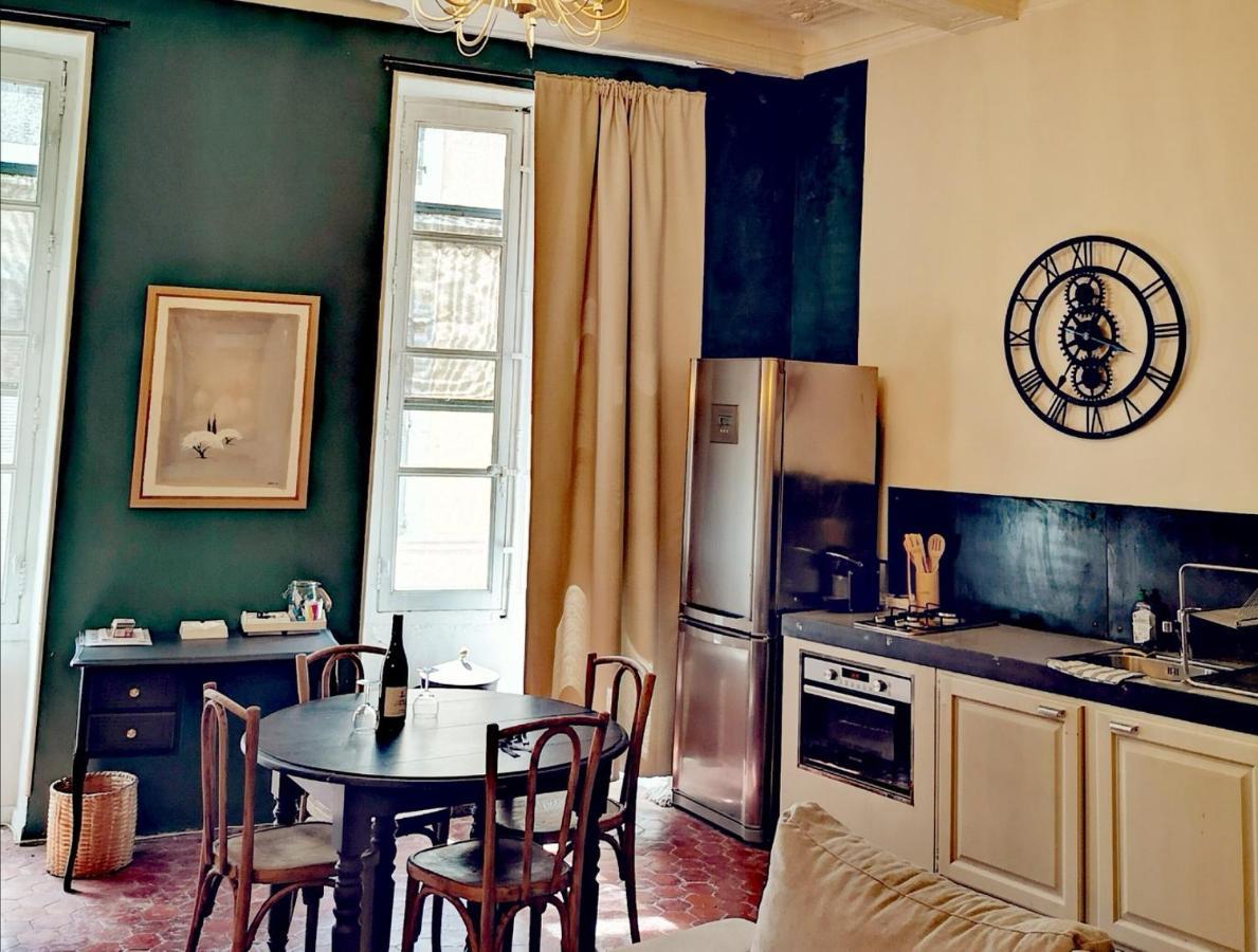 Ancienne maison de maîtres Lourmarin Extérieur photo