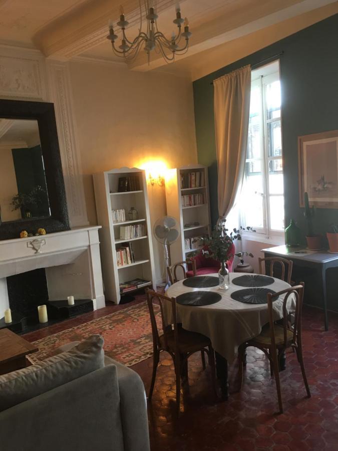 Ancienne maison de maîtres Lourmarin Extérieur photo