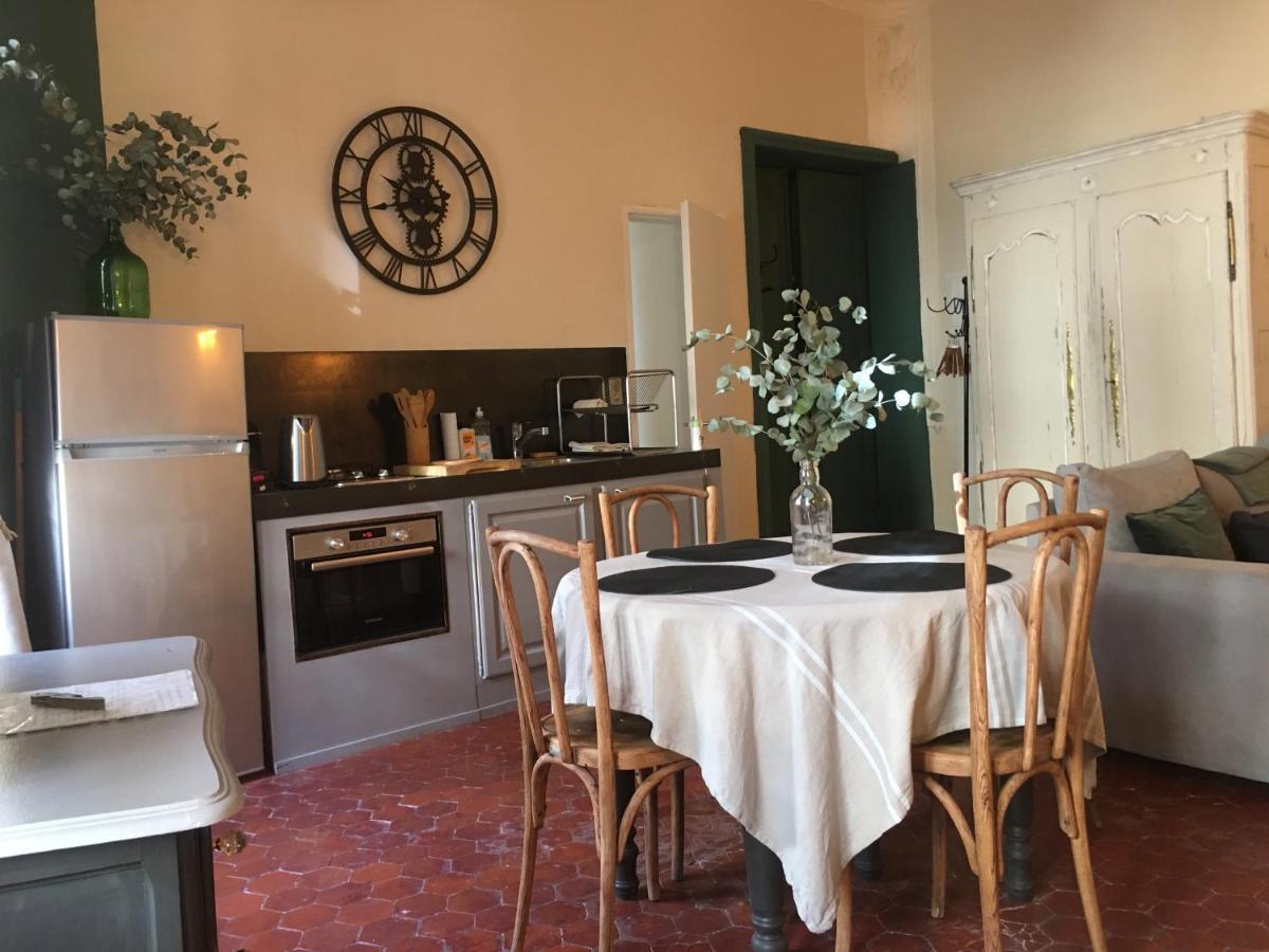 Ancienne maison de maîtres Lourmarin Extérieur photo