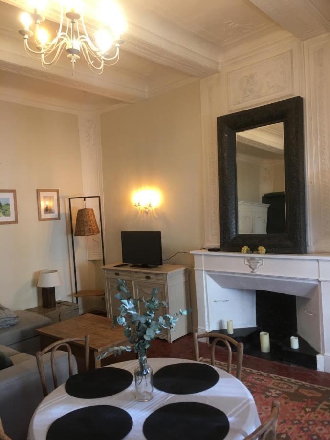 Ancienne maison de maîtres Lourmarin Extérieur photo